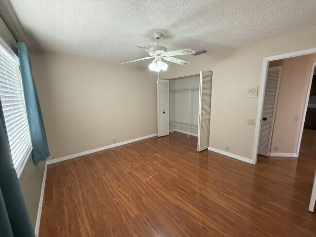 Building Photo - 3107 Westridge Dr