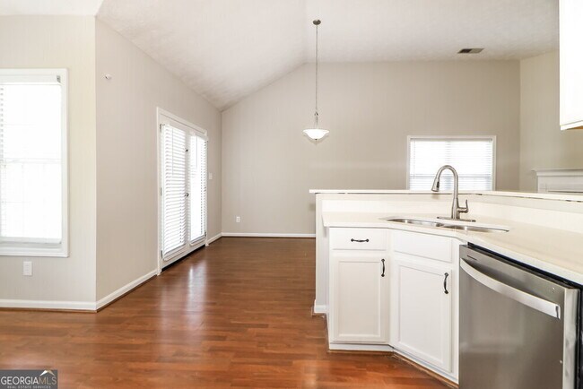 Building Photo - 140 Princeton Ct