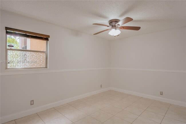 Building Photo - 2700 Coral Springs Dr