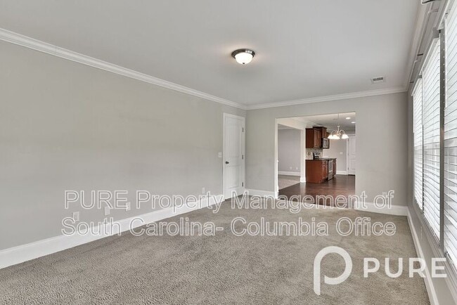 Building Photo - 1074 Acacia Ln
