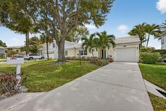 Building Photo - 18221 SE Fairview Cir