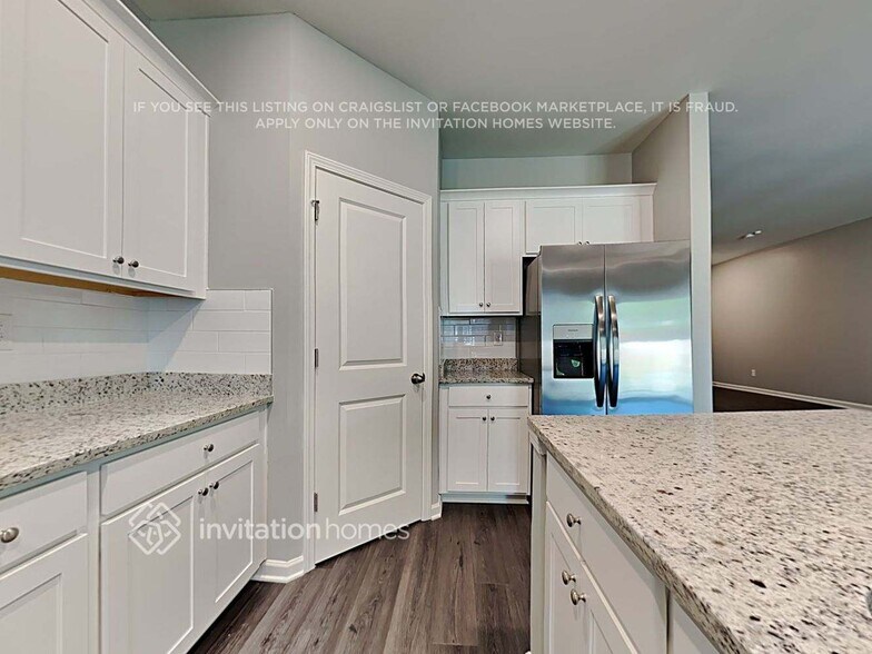 Building Photo - 121 Webster Cir