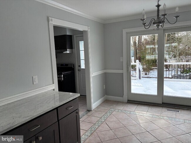 Building Photo - 148 Bayshore Dr