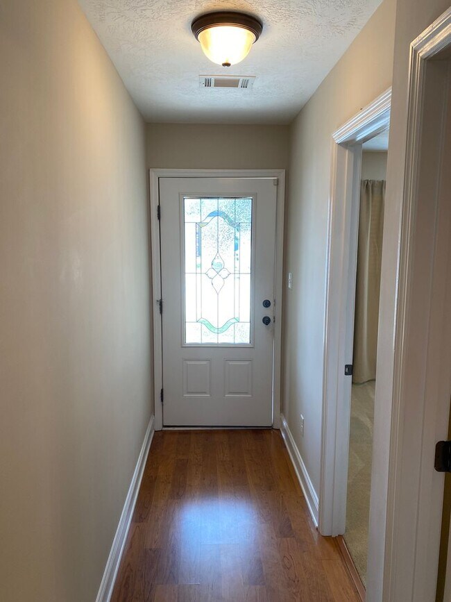 Building Photo - 817 Bryans Circle