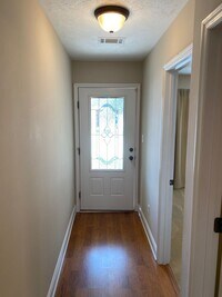 Building Photo - 817 Bryans Circle