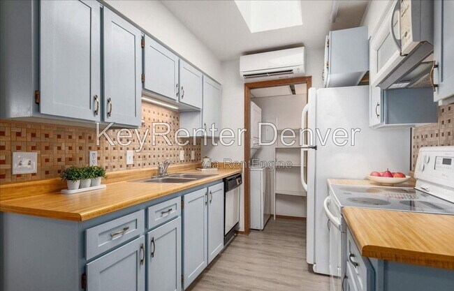 Building Photo - 1830 Newland Ct