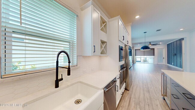 Building Photo - 119 Martha Ct.