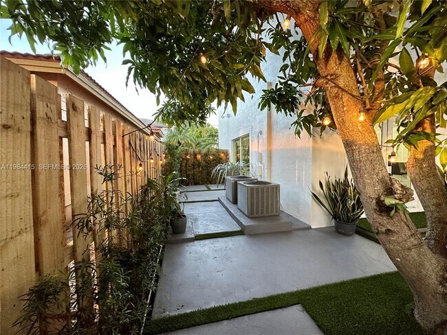 Building Photo - 9060 SW 215th Terrace