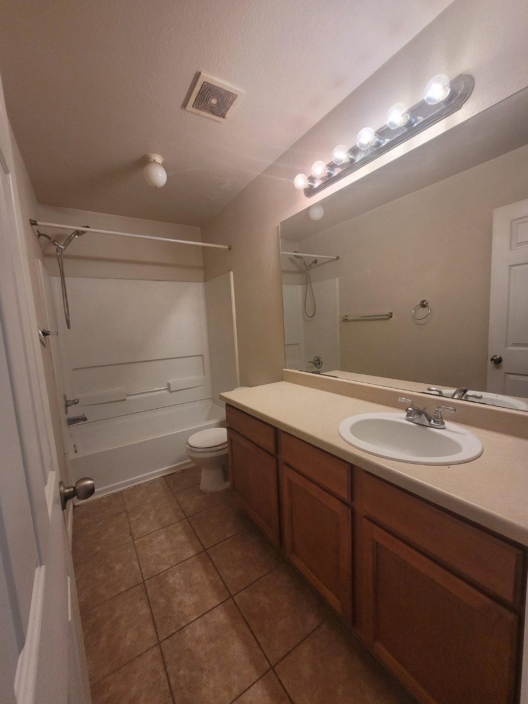 Building Photo - 10806 Mathom Landing