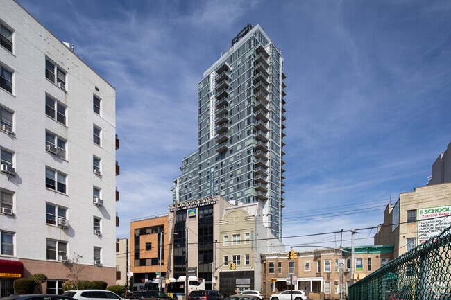 Building Photo - The Aqualina