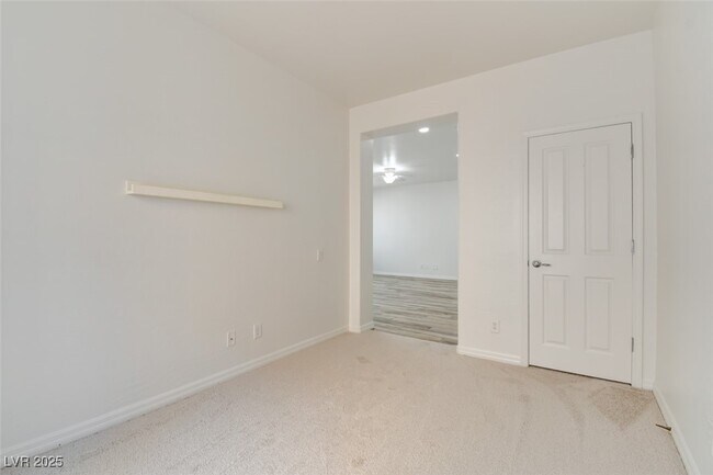 Building Photo - 2613 Romarin Terrace