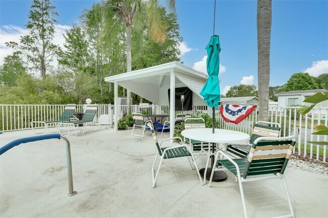 Building Photo - 7815 Greenlawn Dr
