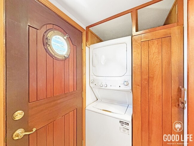 Building Photo - Beautiful 2BD/1BA W/ In-Unit Laundry, Private Pool, and Large Backyard in Linda Vista!