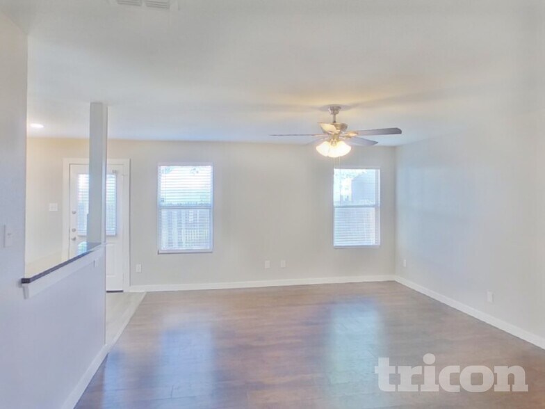 Building Photo - 8783 Cove Meadow Ln