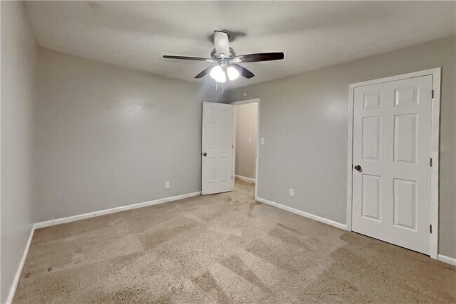 Building Photo - 3643 S Marlborough Dr