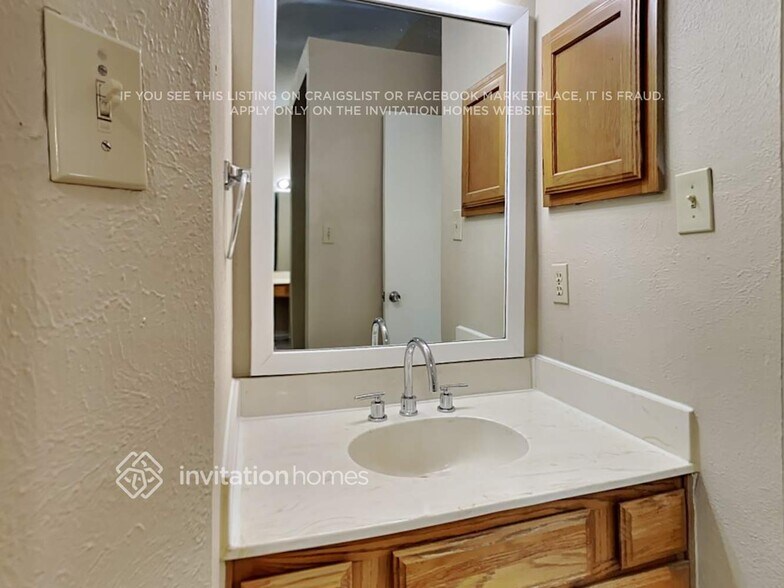 Building Photo - 2614 Remmington Dr