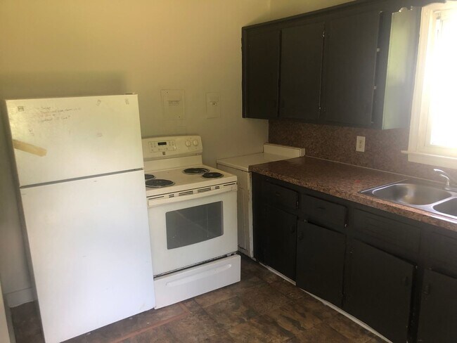 Building Photo - Culp Circle Single-Family Residences
