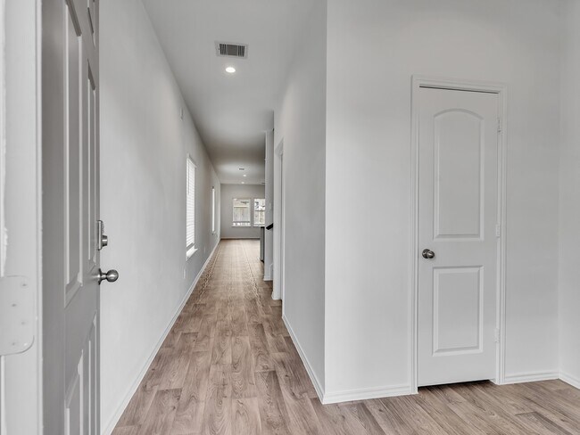 Building Photo - 5431 Tuscany Hills Ln