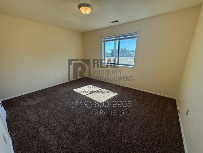 Building Photo - 2116 Norman Ln
