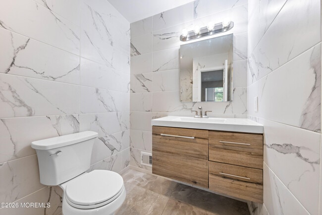 Building Photo - 15 Twain Ct