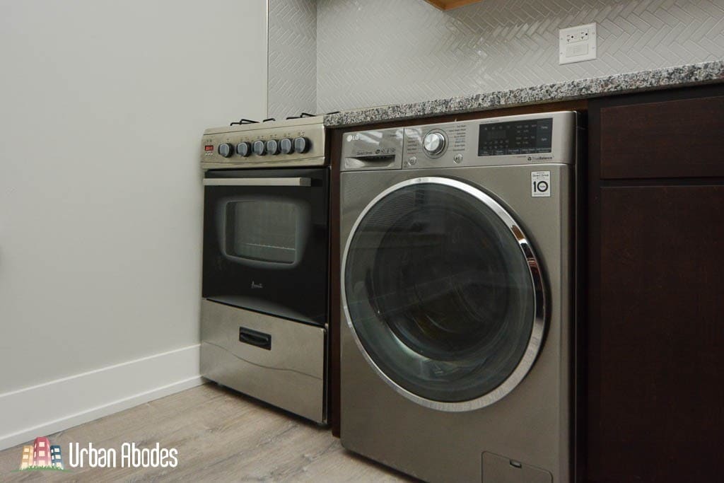 Building Photo - 445 W Belden Ave