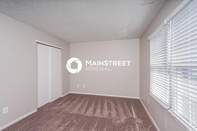 Building Photo - 3 Bedroom Pet-Friendly Home in Louisville,...