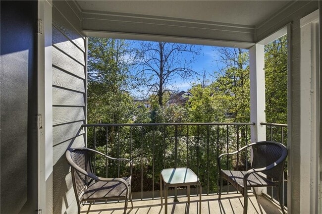 Building Photo - 423 Granville Ct