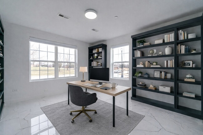 Building Photo - 667 W Hickory St