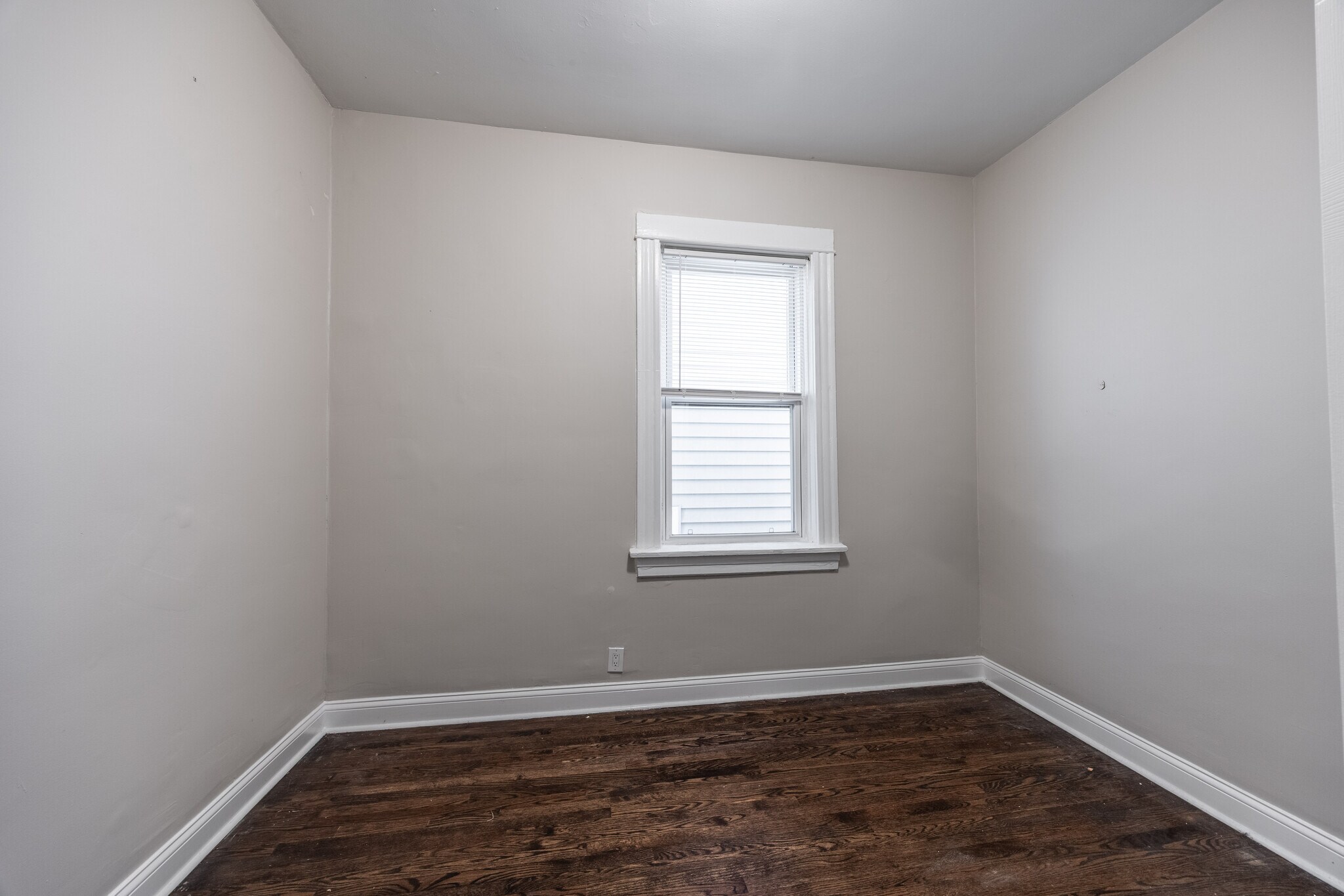 Building Photo - 4849 N Seeley Ave