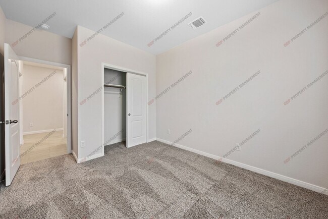 Building Photo - Spacious 4-Bedroom Home – Troy ISD! $500 o...