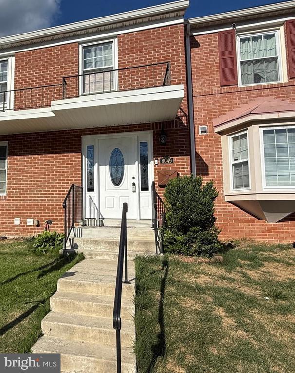 Building Photo - 8049 St Annes Ct