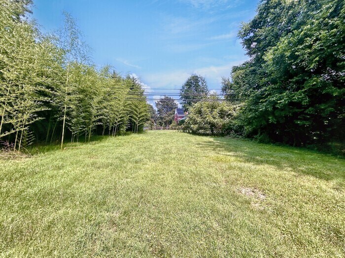 Building Photo - 921 Faye St