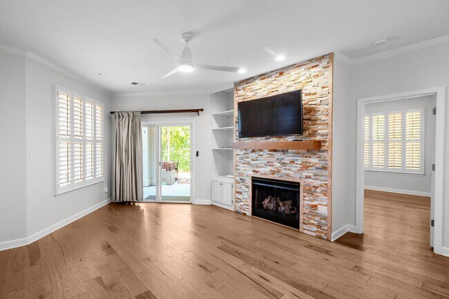 Building Photo - Waterfront Living at Its Finest - Beautifully Remodeled 3BR/2BA, 1st Floor, End Unit Condo on Lak...