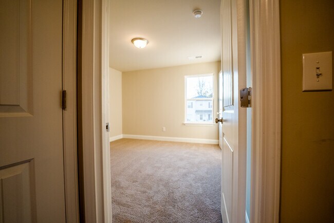 Building Photo - 203 Cromer Rd