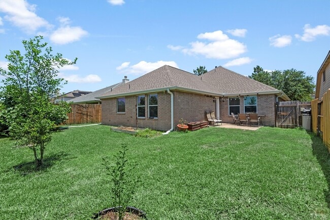 Building Photo - 5614 Savannah Woods Ln