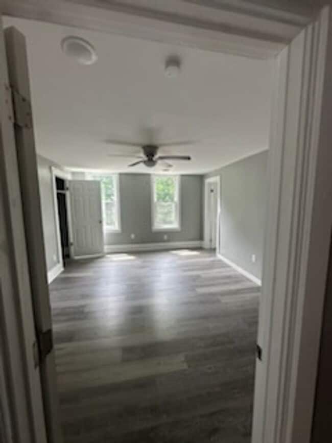 Building Photo - 1637 Rutherford Ave