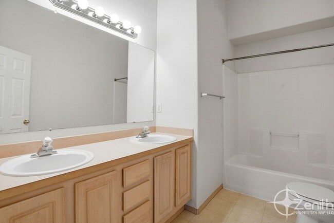 Building Photo - 17019 SE 3rd St