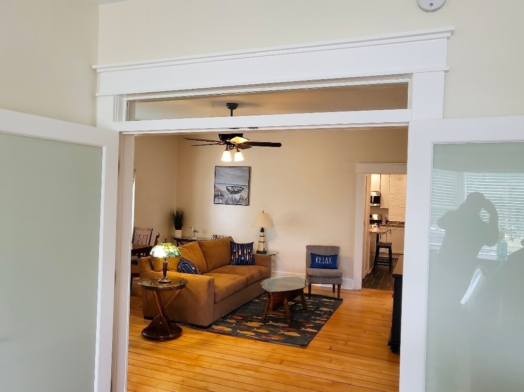 Living Room - 1614 Michigan Blvd