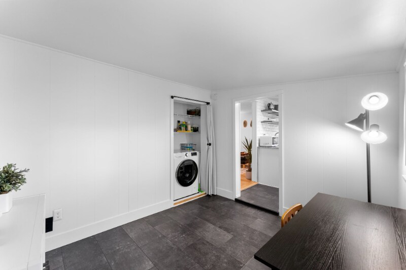 Building Photo - 29 E Eaton St