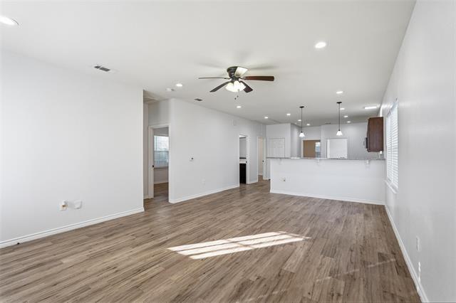 Building Photo - 124 Chris Dr