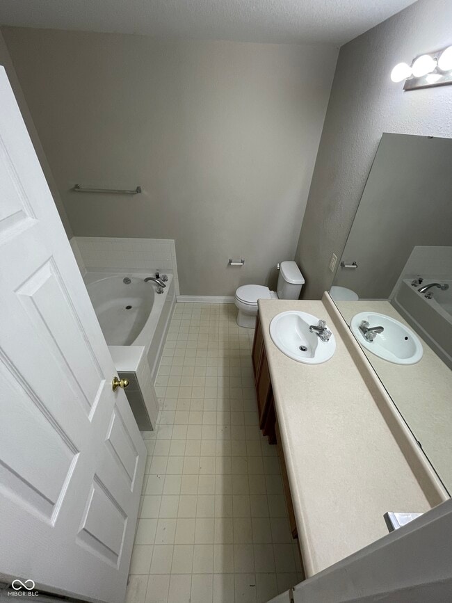 Building Photo - 3836 Hornickel Dr