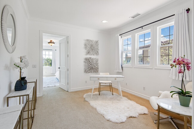 Building Photo - 8005 S Bell Crest Dr