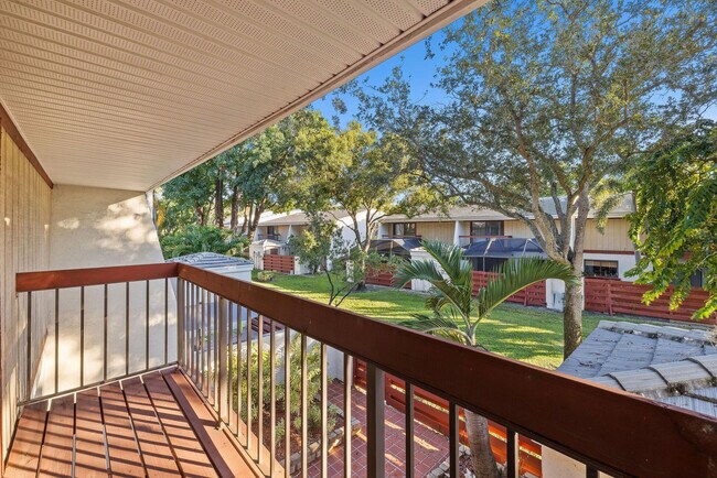 Building Photo - 3012 Willow Ln