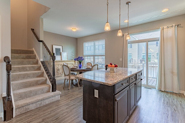Building Photo - 1609 Deer Pointe Dr