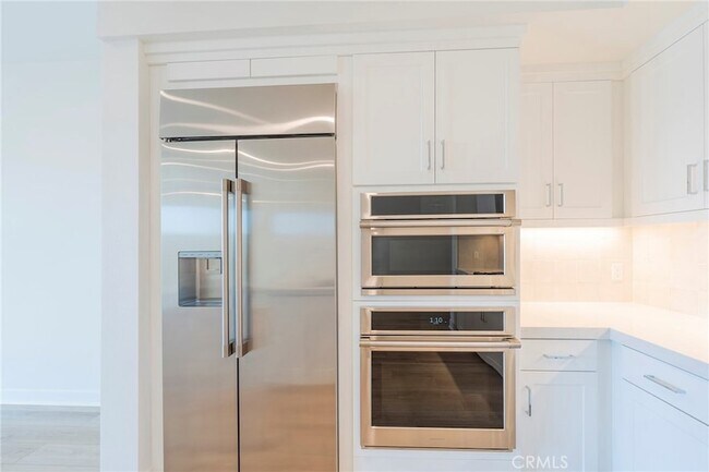 Building Photo - 3211 Rivington