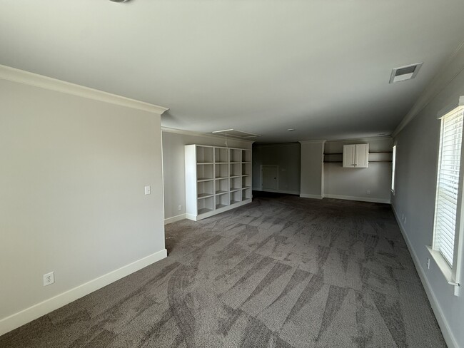 Building Photo - 22 Desert Oak Ct SW