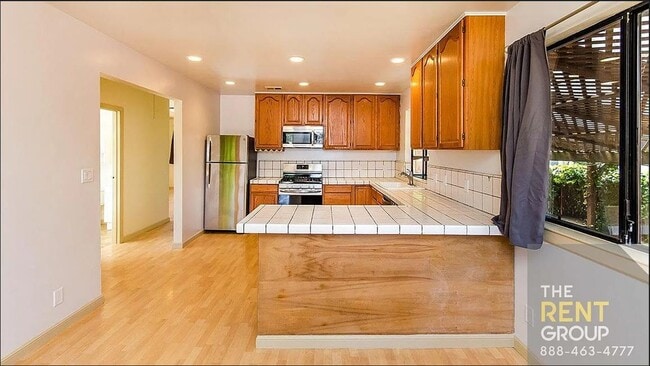 Building Photo - 242 Jackson Ave