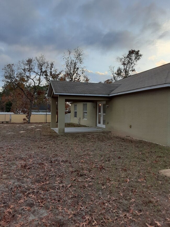 Building Photo - Beautiful 3 Bedroom Near The SunCoast Parkway