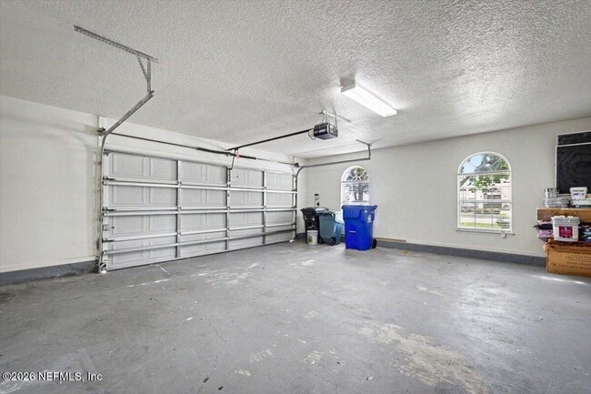 Building Photo - 337 S Mill View Way
