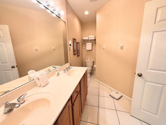 Building Photo - 8229 Mulligan Cir